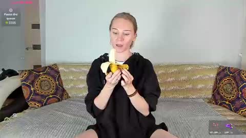 Amalia online show from July 19, 9:02 am