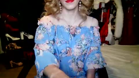 Amalie online show from July 25, 4:37 pm