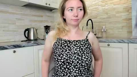 Amanda   insta amanda    grey online show from June 9, 4:07 pm