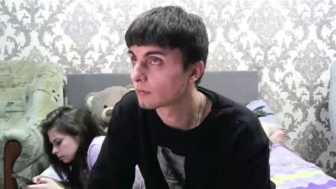 Snapshot of amandacouple chatting on March 2, 7:59 am Selina and Robert online show from March 2, 7:59 am