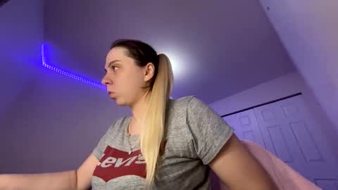 Amanda online show from February 27, 9:43 am