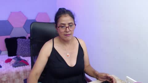 amandapeet online show from November 10, 8:08 pm