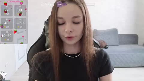 Snapshot of amaneli chatting on February 20, 10:38 am Mila online show from February 20, 10:38 am