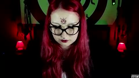 Goddess Amanita online show from March 31, 10:15 am