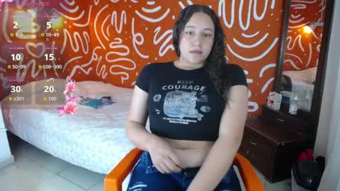 Snapshot of amara_valencia chatting on June 6, 11:26 am amara_valencia online show from June 6, 11:26 am