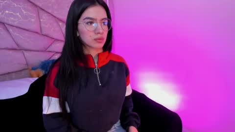 amara velle  online show from July 13, 1:03 pm