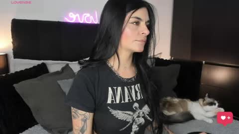 Snapshot of amarae chatting on May 30, 12:19 am Amara online show from May 30, 12:19 am