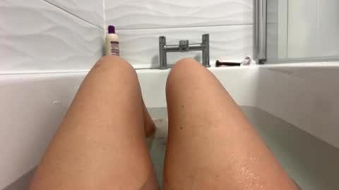 Amara Elise online show from January 18, 10:57 pm