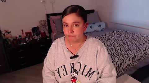 Snapshot of amarat_jolie chatting on February 12, 10:26 pm Mila online show from February 12, 10:26 pm