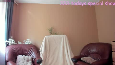 amateur_fitbabex online show from April 18, 7:23 am