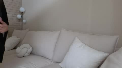 amaya_floress online show from April 11, 6:23 pm