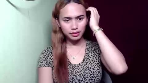 YELLA online show from April 2, 9:40 am