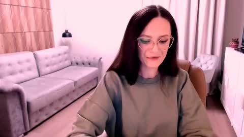 Izza online show from January 15, 2:10 pm