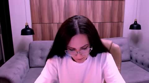 Izza online show from May 5, 2:58 pm