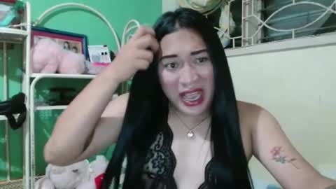 amazingtrixie online show from May 4, 10:44 am