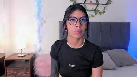 ambar_gh1 online show from March 27, 8:41 pm