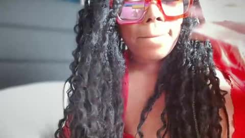 Snapshot of ambarose88 chatting on May 16, 6:43 am Amoya online show from May 16, 6:43 am
