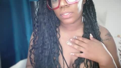 Snapshot of ambarose88 chatting on May 17, 3:48 am Amoya online show from May 17, 3:48 am