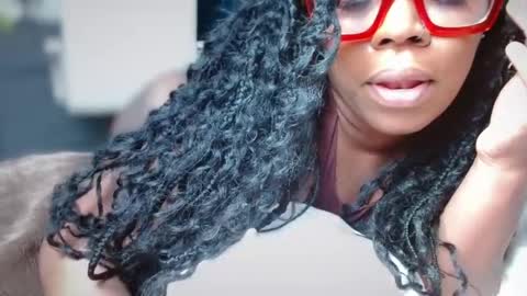 Snapshot of ambarose88 chatting on May 19, 5:14 am Amoya online show from May 19, 5:14 am