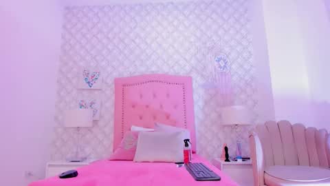 amber  ferrera online show from January 9, 8:21 pm