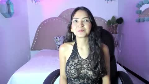 Snapshot of amber_rains chatting on February 23, 12:35 pm Amber online show from February 23, 12:35 pm