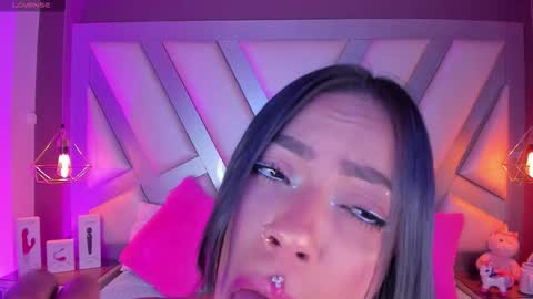 Tell me Amber online show from January 17, 12:59 am