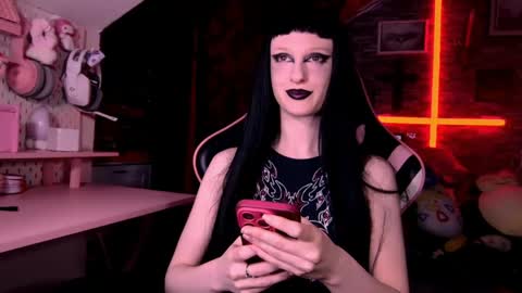 DEMONESS AMBER 666 online show from May 31, 3:36 am
