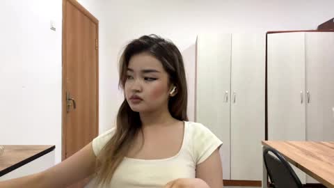 Anna online show from May 26, 6:26 pm