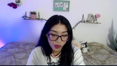 Amber Jeong online show from January 8, 11:09 pm