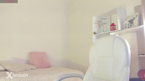 Snapshot of ambermiller04 chatting on December 17, 1:50 pm Amber online show from December 17, 1:50 pm