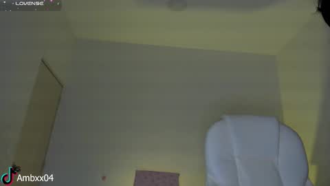 Snapshot of ambermiller04 chatting on January 14, 10:10 am Amber online show from January 14, 10:10 am