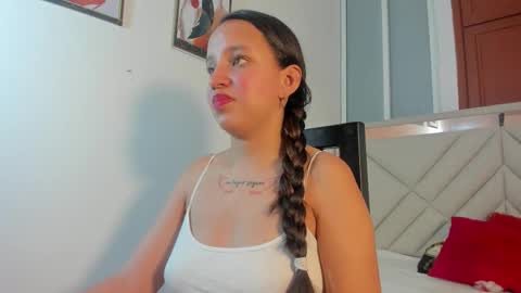 Snapshot of amberqueenx1 chatting on March 4, 12:11 pm amberqueenx1 online show from March 4, 12:11 pm