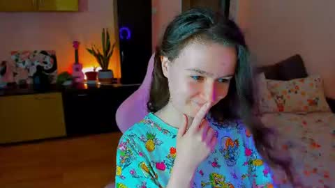 Eileen online show from August 8, 11:56 am