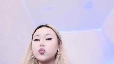 Snapshot of amelia_sunlight chatting on January 16, 12:02 am Amelia online show from January 16, 12:02 am