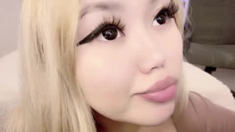 Snapshot of amelia_sunlight chatting on February 28, 4:10 am Amelia online show from February 28, 4:10 am