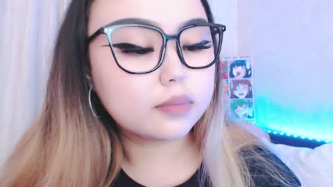 Amelia online show from May 30, 3:42 pm