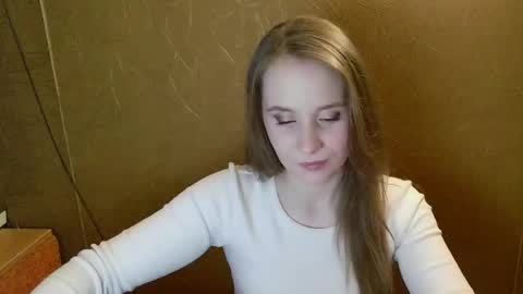 Snapshot of ameliaa333 chatting on May 12, 7:00 pm Amelia online show from May 12, 7:00 pm
