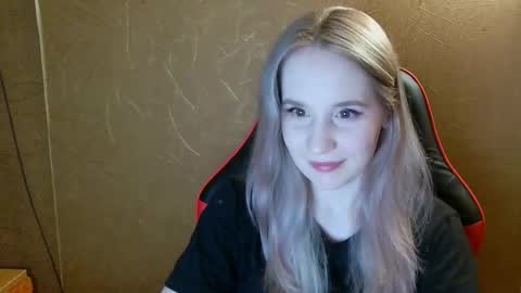 Snapshot of ameliaa333 chatting on May 20, 7:09 pm Amelia online show from May 20, 7:09 pm