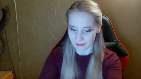 Snapshot of ameliaa333 chatting on June 1, 6:53 pm Amelia online show from June 1, 6:53 pm