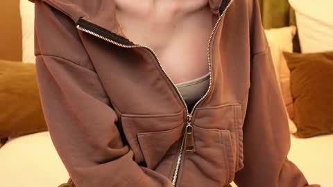 Amelia online show from January 7, 7:42 am