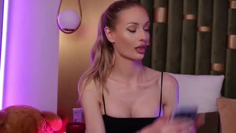 Amelia online show from February 23, 5:10 pm