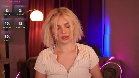  Amelia  online show from November 24, 5:07 am