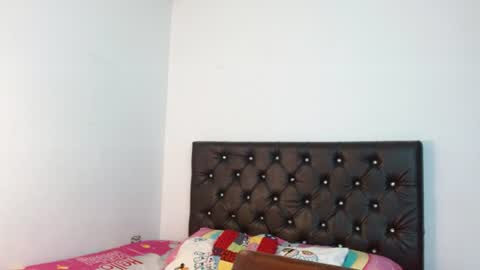 Snapshot of ameliejoness_ chatting on July 15, 9:09 pm Ameliejoness online show from July 15, 9:09 pm
