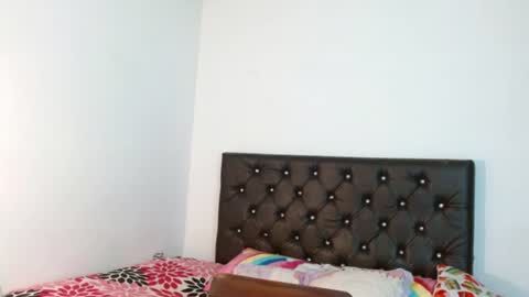 Snapshot of ameliejoness_ chatting on July 21, 7:49 pm Ameliejoness online show from July 21, 7:49 pm