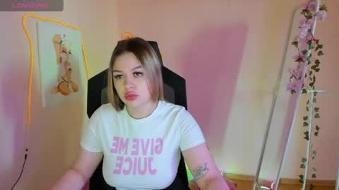 Amelie online show from May 20, 1:34 am