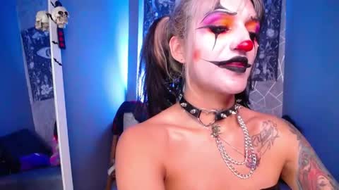 AMELIEROUS .. see you tomorrow  kisses online show from March 28, 4:56 am