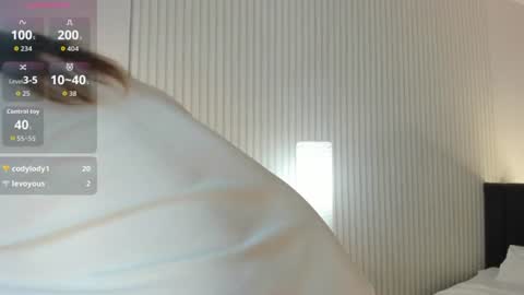 Snapshot of ameliia_castro chatting on July 10, 3:44 am Ameliia castro online show from July 10, 3:44 am