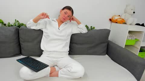 Eva online show from March 14, 9:04 am