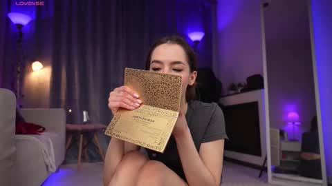 Amy  online show from March 8, 2:59 am