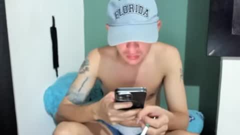 Snapshot of americanbig_dick chatting on July 27, 5:03 am Lucian online show from July 27, 5:03 am